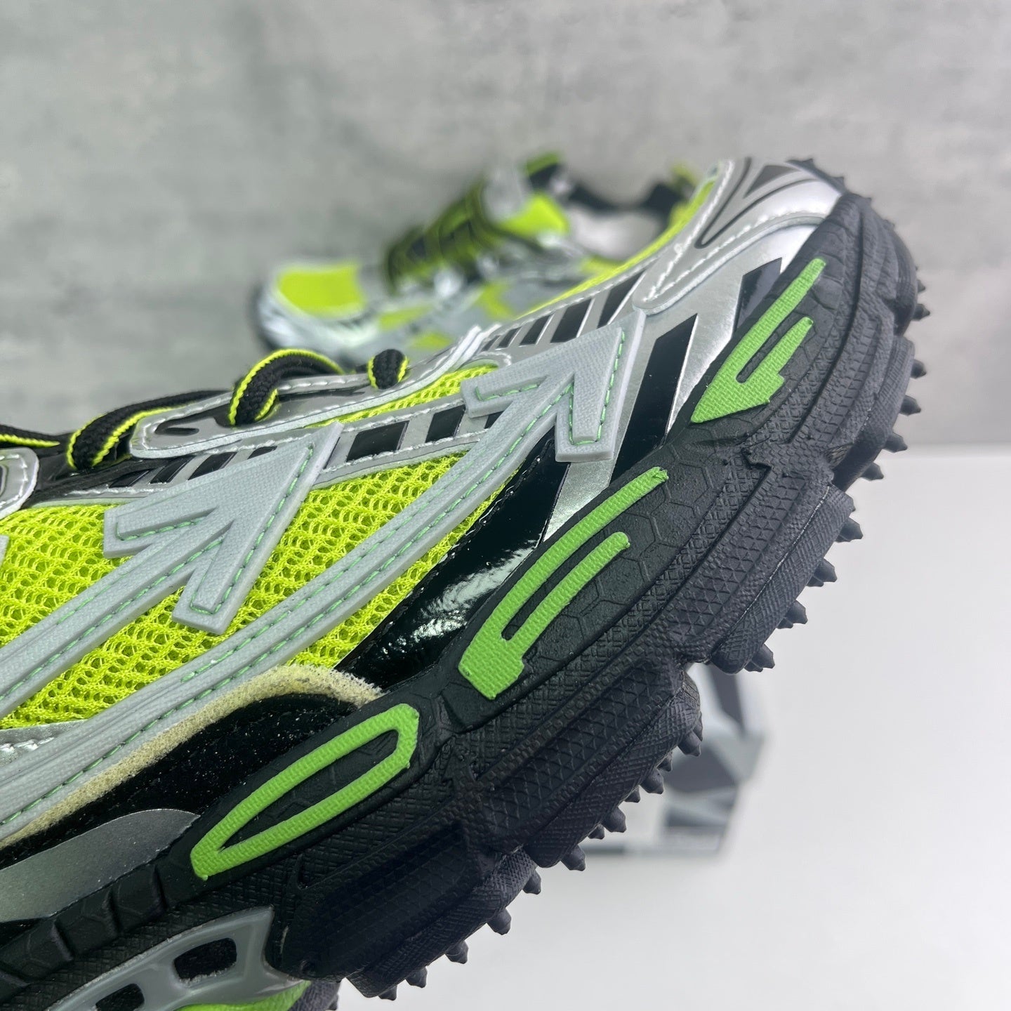 Off-White Be Right Back Fluo Grey Black