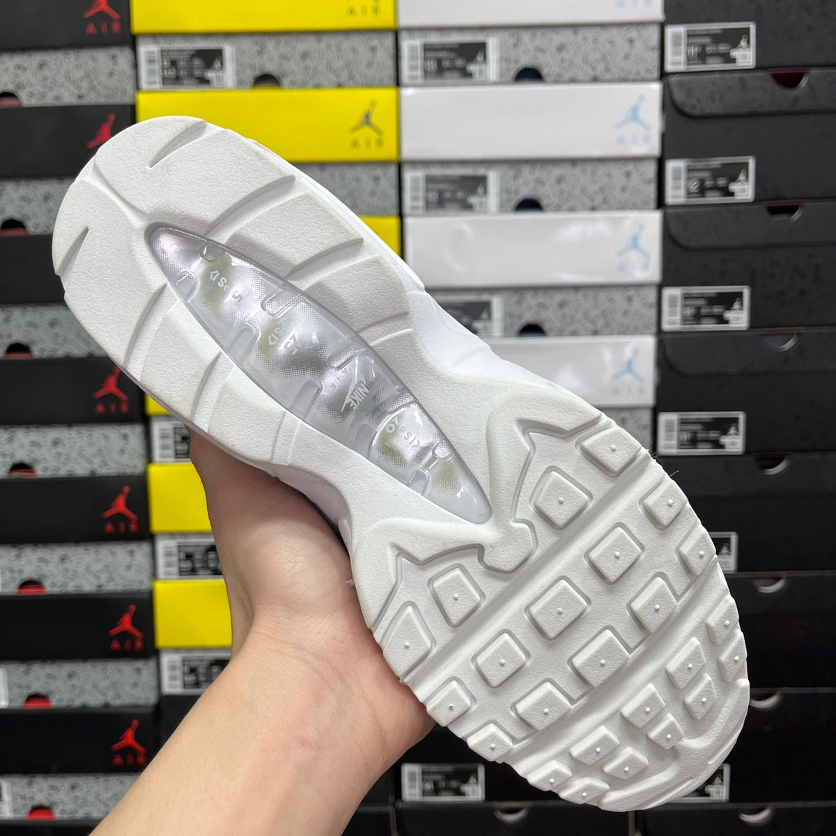 Nike Air Max 95 Essential Triple All White