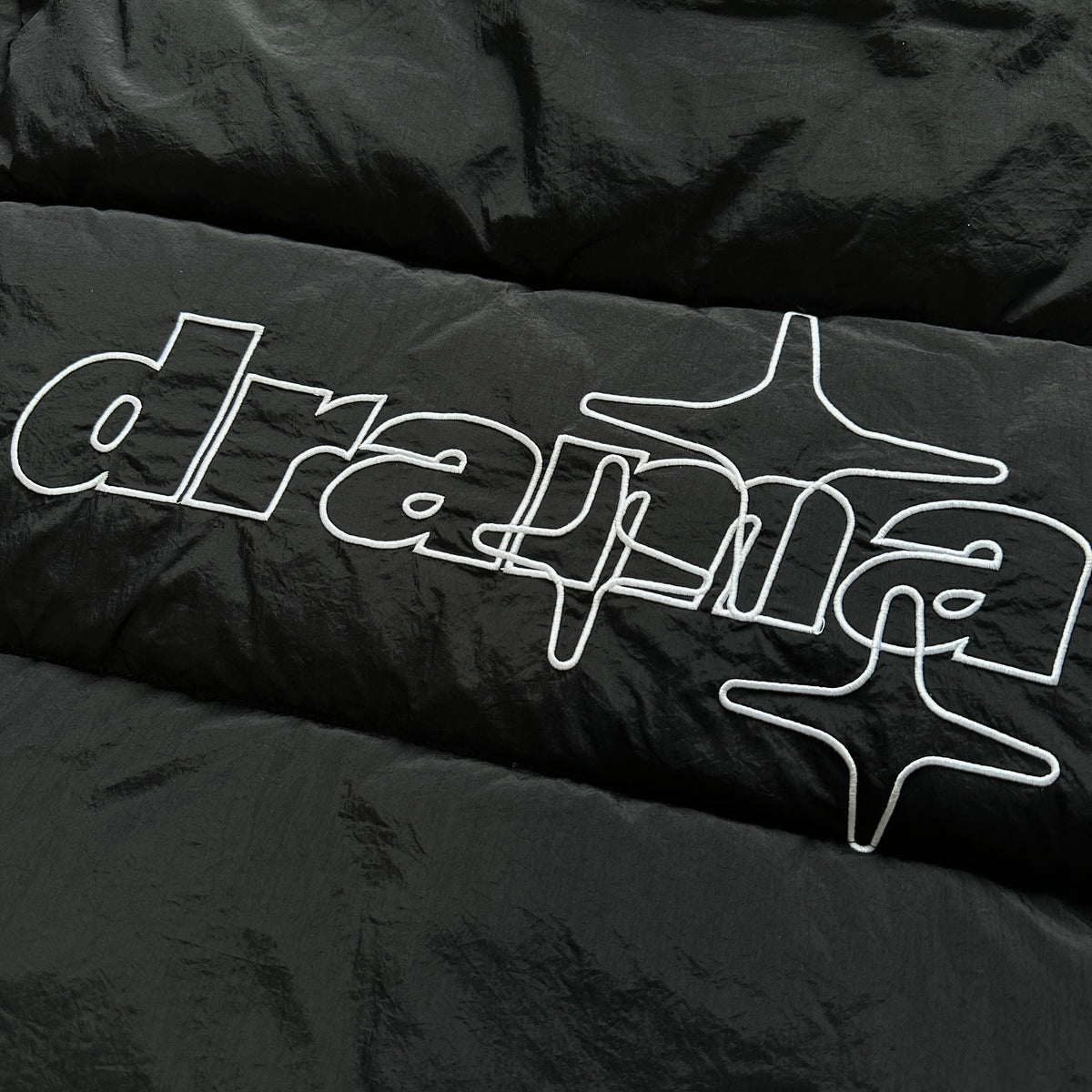Drama Call Detachable Puffer Black