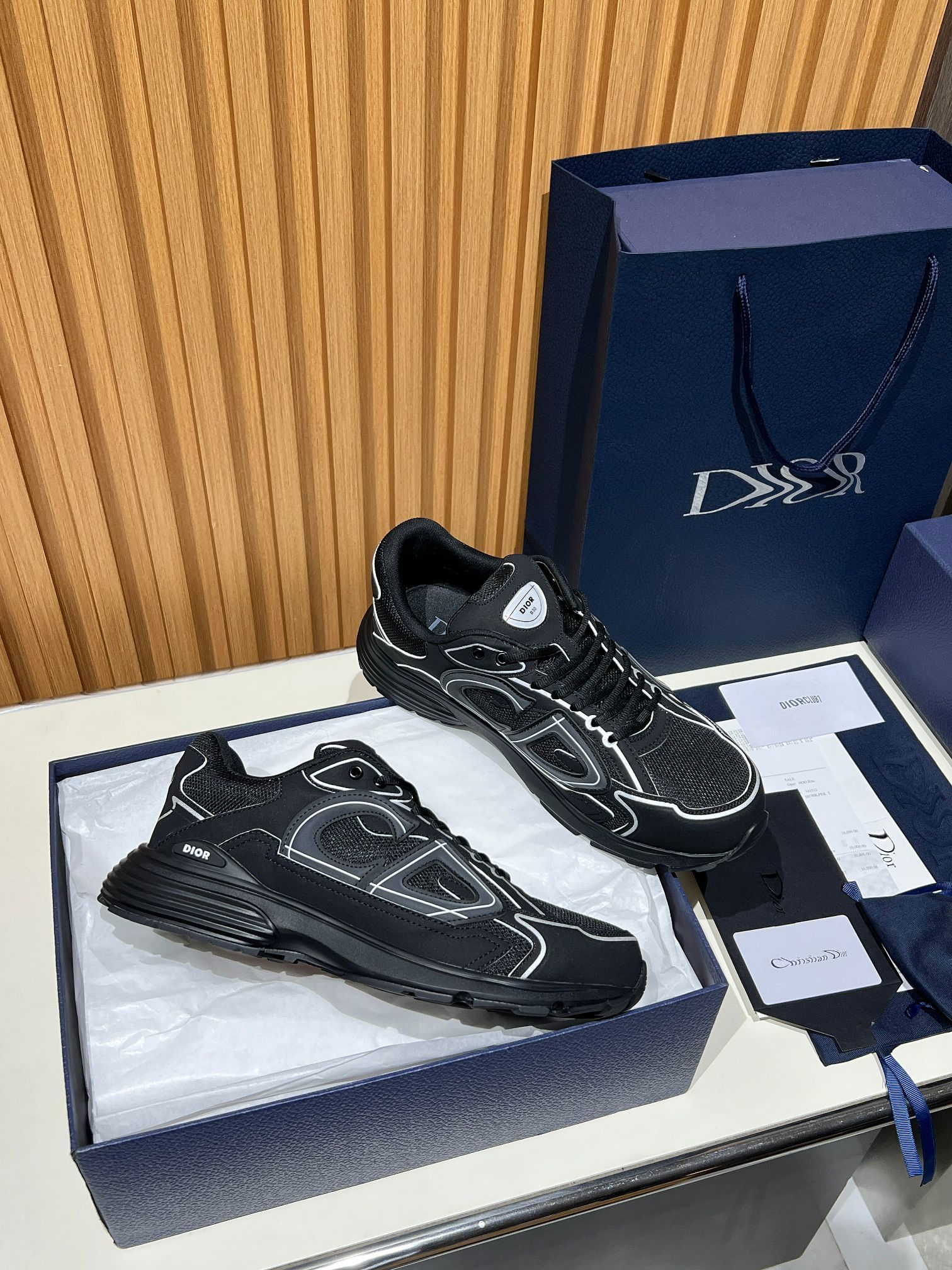 B30 Full Black